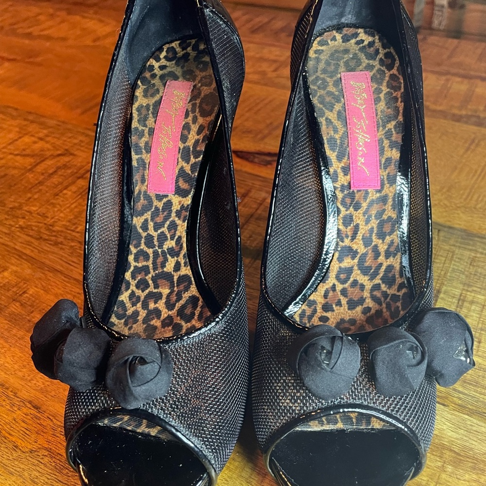 BETSEY JOHNSON HEELS